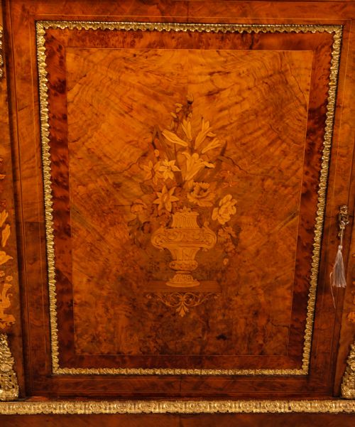 A SUPER QUALITY BURR WALNUT PIER CABINET C 1850 - ADDITIONAL PHOTO 3