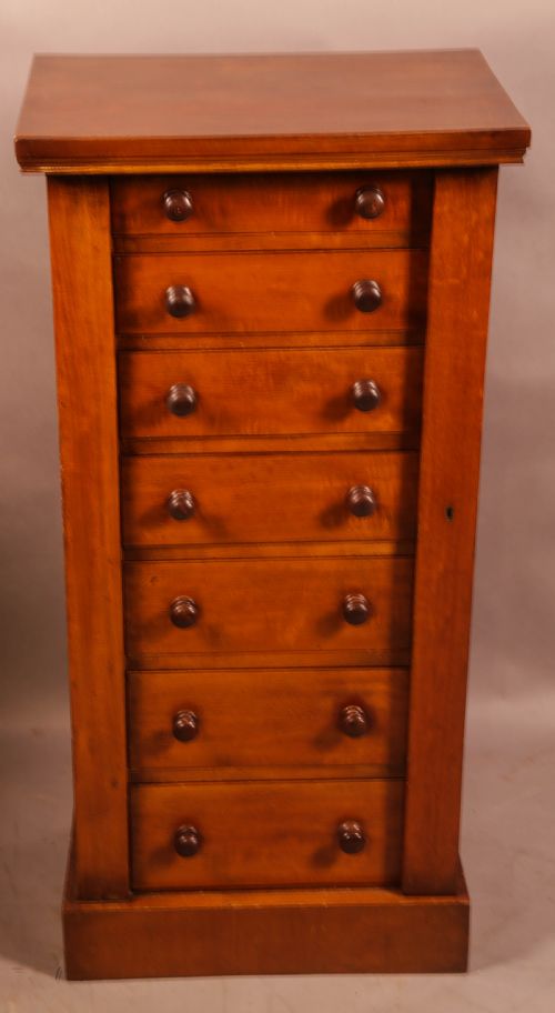 a victorian mahogany wellington chest - CATEGORY: ANTIQUE CHEST OF DRAWERS - DATED VICTORIAN
