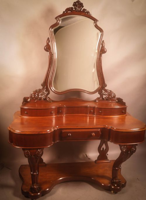 a victorian duchess dressing table in mahogany - CATEGORY: ANTIQUE DRESSING TABLES - DATED VICTORIAN
