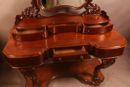 A VICTORIAN DUCHESS DRESSING TABLE IN MAHOGANY - ADDITIONAL PHOTO 5