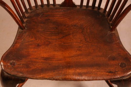 AN 18TH CENTURY CAB LEG YEW WINDSOR CHAIR - ADDITIONAL PHOTO 10