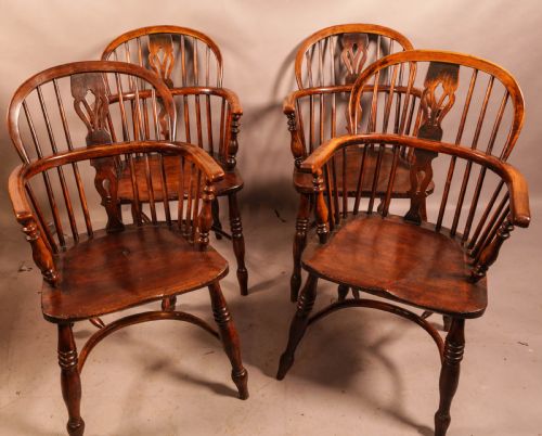 A HARLEQUIN SET OF 4 ASH AND ELM WINDSOR CHAIRS - ADDITIONAL PHOTO 1