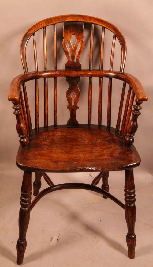 A HARLEQUIN SET OF 4 ASH AND ELM WINDSOR CHAIRS - ADDITIONAL PHOTO 2