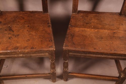 A GOOD PAIR OF 17TH CENTURY CHAIRS IN OAK - ADDITIONAL PHOTO 4