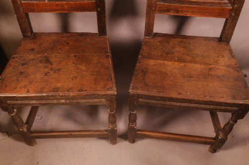 A GOOD PAIR OF 17TH CENTURY CHAIRS IN OAK - ADDITIONAL PHOTO 5