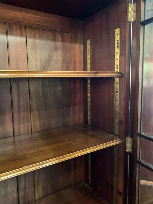 A SUPER QUALITY WRITING DESK AND BOOKCASE BY WARING AND GILLOW - ADDITIONAL PHOTO 8