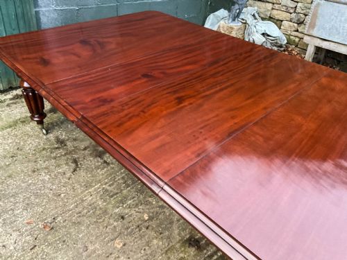 A SUPERB EARLY VICTORIAN WIND OUT EXTENDING DINING TABLE MAHOGANY - ADDITIONAL PHOTO 15