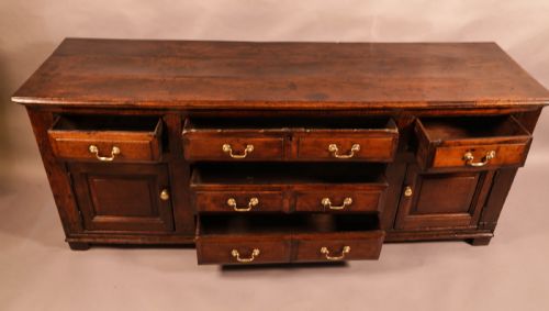 A GEORGIAN SERVING DRESSER IN OAK - ADDITIONAL PHOTO 3