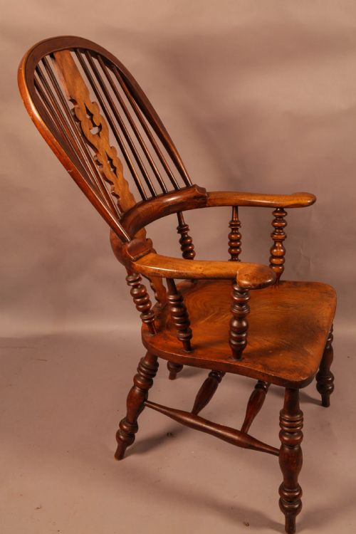 A GOOD 19TH CENTURY BROAD ARM WINDSOR CHAIR - ADDITIONAL PHOTO 1