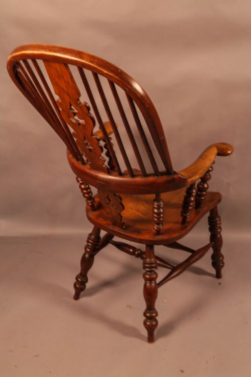 A GOOD 19TH CENTURY BROAD ARM WINDSOR CHAIR - ADDITIONAL PHOTO 2