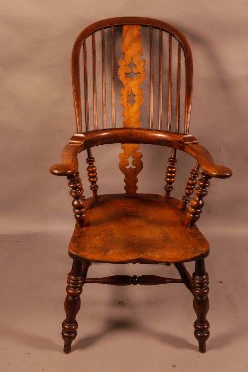 A GOOD 19TH CENTURY BROAD ARM WINDSOR CHAIR - ADDITIONAL PHOTO 4