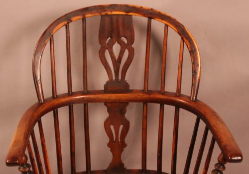 A GOOD WORKSOP YEW WOOD WINDSOR CHAIR GABBITASS - ADDITIONAL PHOTO 4
