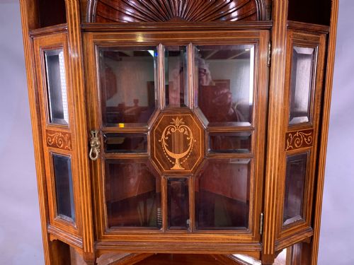A LATE VICTORIAN MAHOGANY WITH INLAY FULL HEIGHT CORNER DISPLAY CABINET - ADDITIONAL PHOTO 5