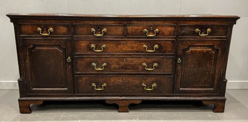 georgian oak serving dresser - CATEGORY: ANTIQUE SIDEBOARDS - DATED 18TH CENTURY
