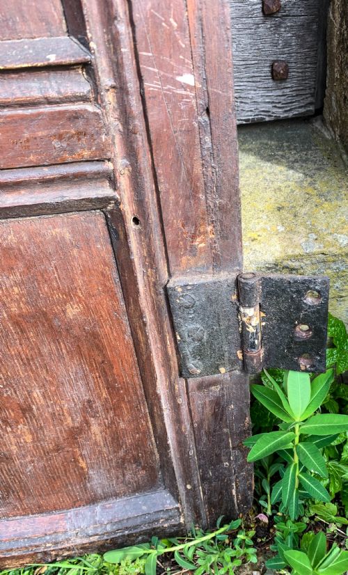 A 17TH CENTURY OAK DOOR YORK MINSTER - ADDITIONAL PHOTO 1