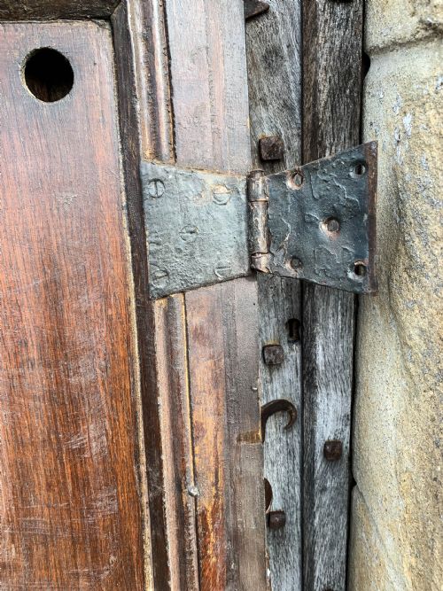 A 17TH CENTURY OAK DOOR YORK MINSTER - ADDITIONAL PHOTO 2
