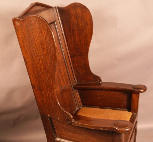 AN 18TH CENTURY LAMBING CHAIR IN OAK - ADDITIONAL PHOTO 8