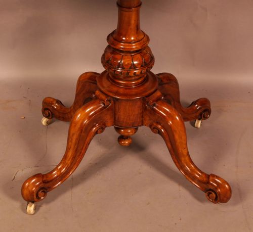 A GOOD VICTORIAN GAMES TABLE BURR WALNUT - ADDITIONAL PHOTO 4
