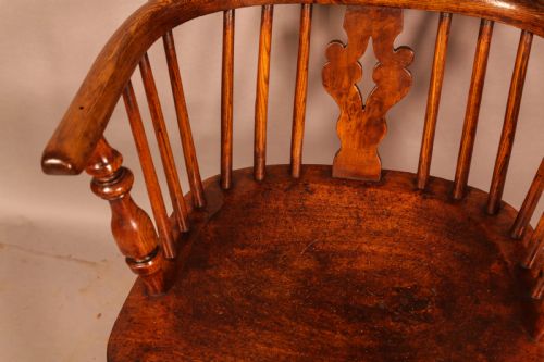 A MATCHING SET OF 6 WINDSOR CHAIRS - ADDITIONAL PHOTO 11