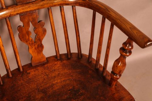 A MATCHING SET OF 6 WINDSOR CHAIRS - ADDITIONAL PHOTO 12