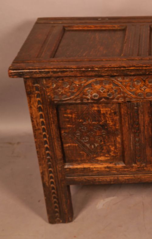 A 17TH CENTURY OAK BLANKET BOX - ADDITIONAL PHOTO 10