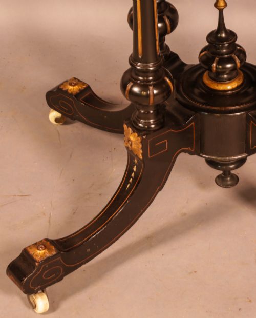 A GOOD VICTORIAN GAMES TABLE - ADDITIONAL PHOTO 3