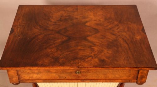 A GOOD WILLIAM IV LADIES SEWING TABLE IN MAHOGANY - ADDITIONAL PHOTO 2