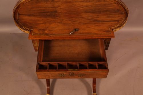 A STUNNING REGENCY ROSEWOOD SEWING TABLE BRASS INLAY - ADDITIONAL PHOTO 2