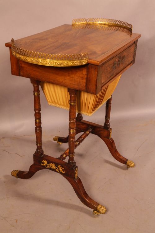 A STUNNING REGENCY ROSEWOOD SEWING TABLE BRASS INLAY - ADDITIONAL PHOTO 10
