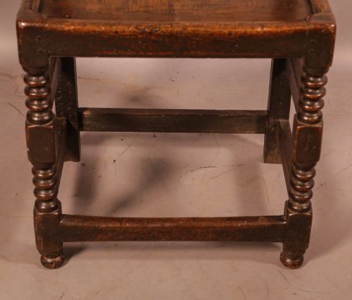 AN IMPRESSIVE 17TH CENTURY BACK STOOL - ADDITIONAL PHOTO 3
