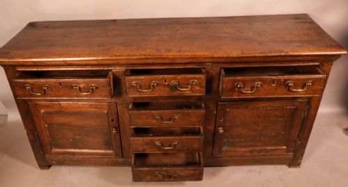 A GEORGIAN SERVING DRESSER IN OAK - ADDITIONAL PHOTO 4