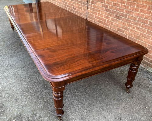 A SUPER EARLY VICTORIAN EXTENDING DINING TABLE - ADDITIONAL PHOTO 5