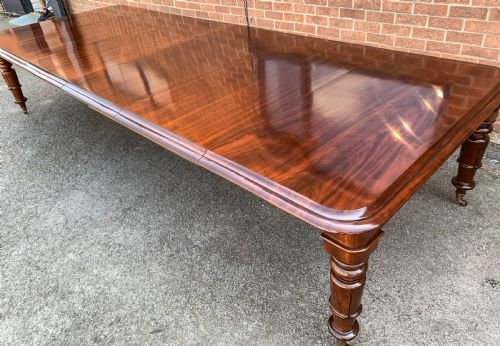 A SUPER EARLY VICTORIAN EXTENDING DINING TABLE - ADDITIONAL PHOTO 16