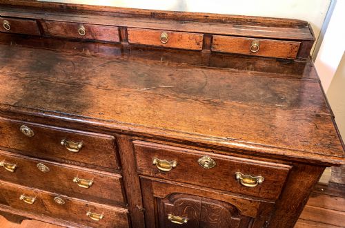A SUPER GEORGIAN SERVING DRESSER IN OAK - ADDITIONAL PHOTO 1