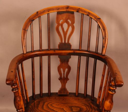 A GOOD YEW WOOD WINDSOR CHAIR ROCKLEY MADE - ADDITIONAL PHOTO 5