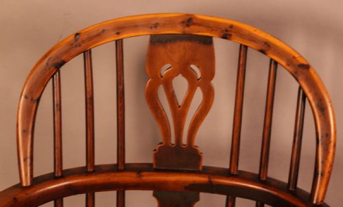 A GOOD YEW WOOD WINDSOR CHAIR ROCKLEY MADE - ADDITIONAL PHOTO 6