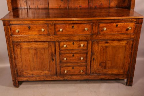 A GOOD GEORGIAN OAK WELSH DRESSER - ADDITIONAL PHOTO 1