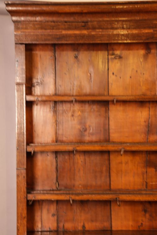 A GOOD GEORGIAN OAK WELSH DRESSER - ADDITIONAL PHOTO 3