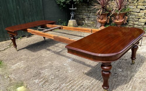 A SUPERB EARLY VICTORIAN EXTENDING DINING TABLE 4 LEAVES SEATS 12 - ADDITIONAL PHOTO 5