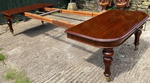 A SUPERB EARLY VICTORIAN EXTENDING DINING TABLE 4 LEAVES SEATS 12 - ADDITIONAL PHOTO 12