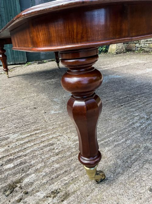A SUPERB EARLY VICTORIAN EXTENDING DINING TABLE 4 LEAVES SEATS 12 - ADDITIONAL PHOTO 15