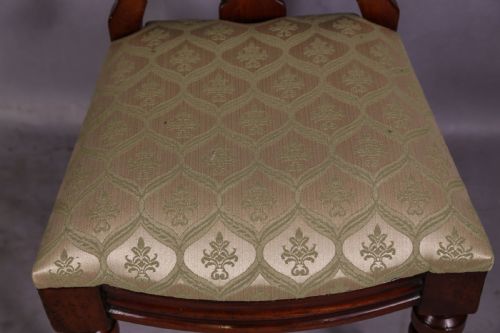 A RARE SET OF 18 VICTORIAN SPEAR POINT DINING CHAIRS - ADDITIONAL PHOTO 7