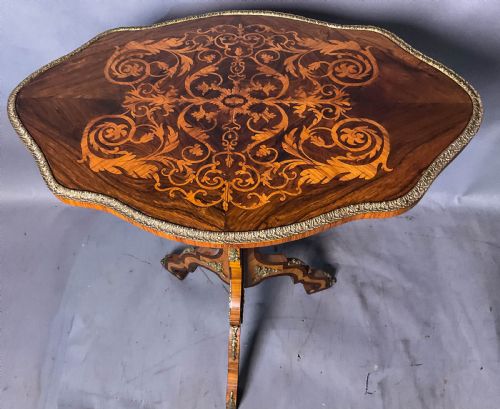 A SUPER KINGWOOD AND ROSEWOOD MARQUETRY INLAID TABLE - ADDITIONAL PHOTO 1