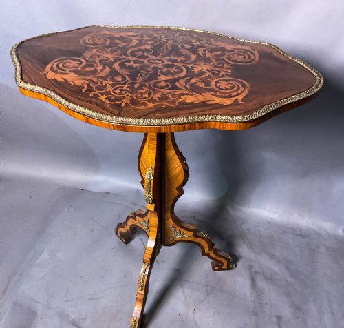 A SUPER KINGWOOD AND ROSEWOOD MARQUETRY INLAID TABLE - ADDITIONAL PHOTO 8