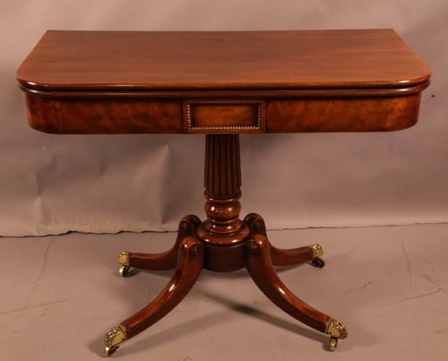 a georgian mahogany games table - CATEGORY: ANTIQUE TABLES - DATED GEORGIAN
