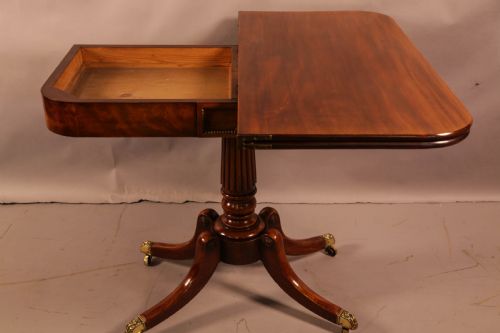 A GEORGIAN MAHOGANY GAMES TABLE - ADDITIONAL PHOTO 5