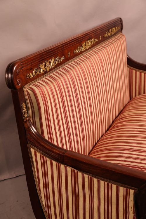 A SUPERB REGENCY SOFA - ADDITIONAL PHOTO 5