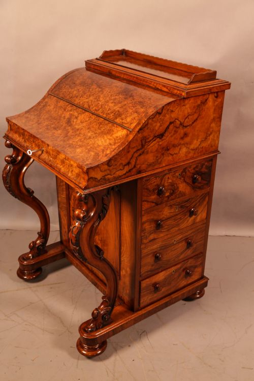 a very good jack in a box davenport desk - CATEGORY: ANTIQUE DESKS - DATED VICTORIAN