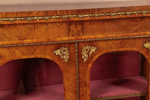 A VERY IMPRESSIVE VICTORIAN TWO DOOR BOOKCASE IN BURR WALNUT - ADDITIONAL PHOTO 7