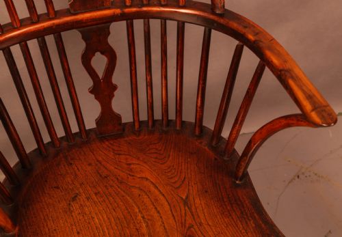 A SUPER THAMES VALLEY YEW WINDSOR CHAIR - ADDITIONAL PHOTO 4